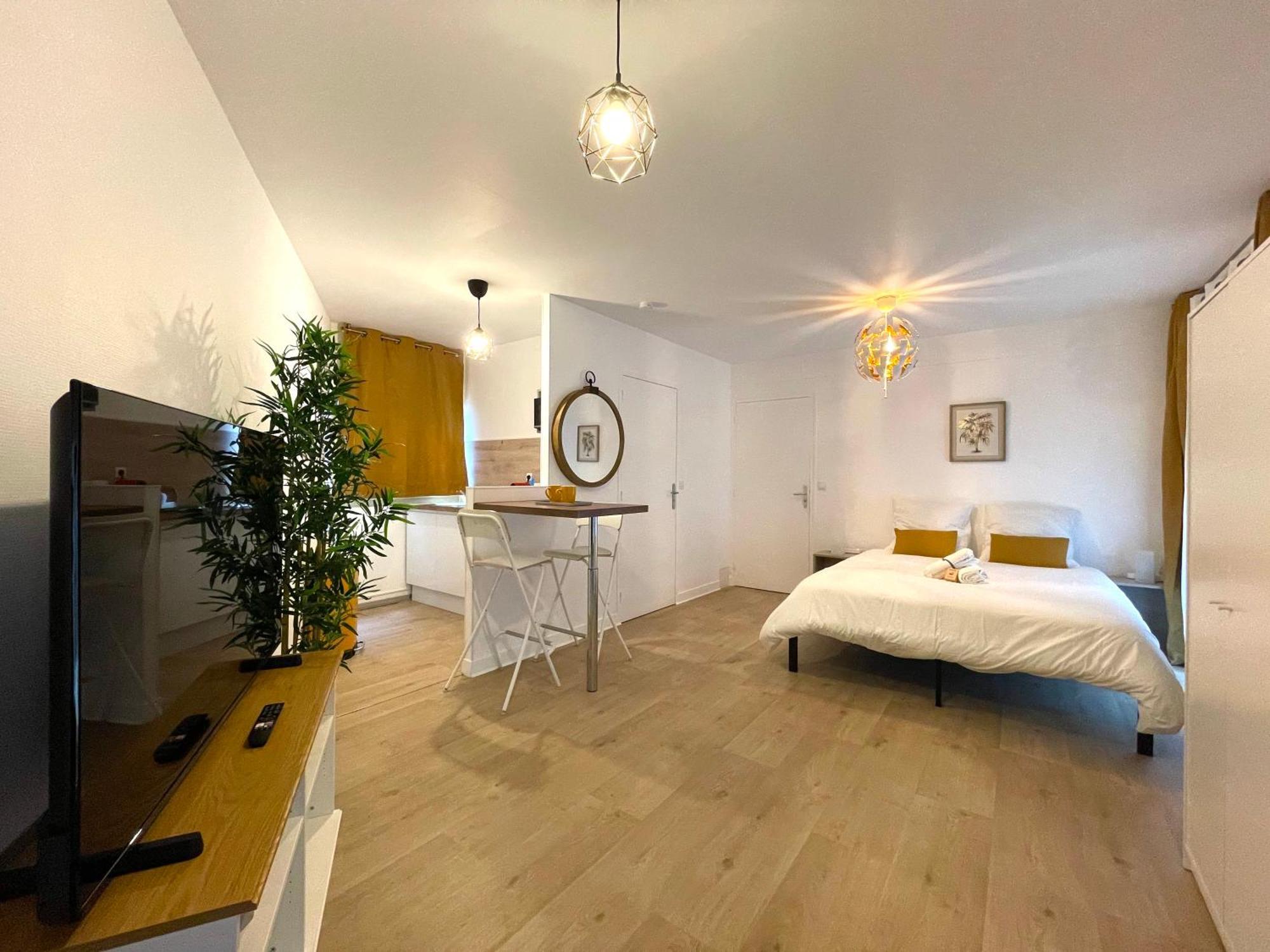 Apartment Les Entrepreneurs - Neufs Et Spacieux, Proche Rer C Et Aeroport Orly