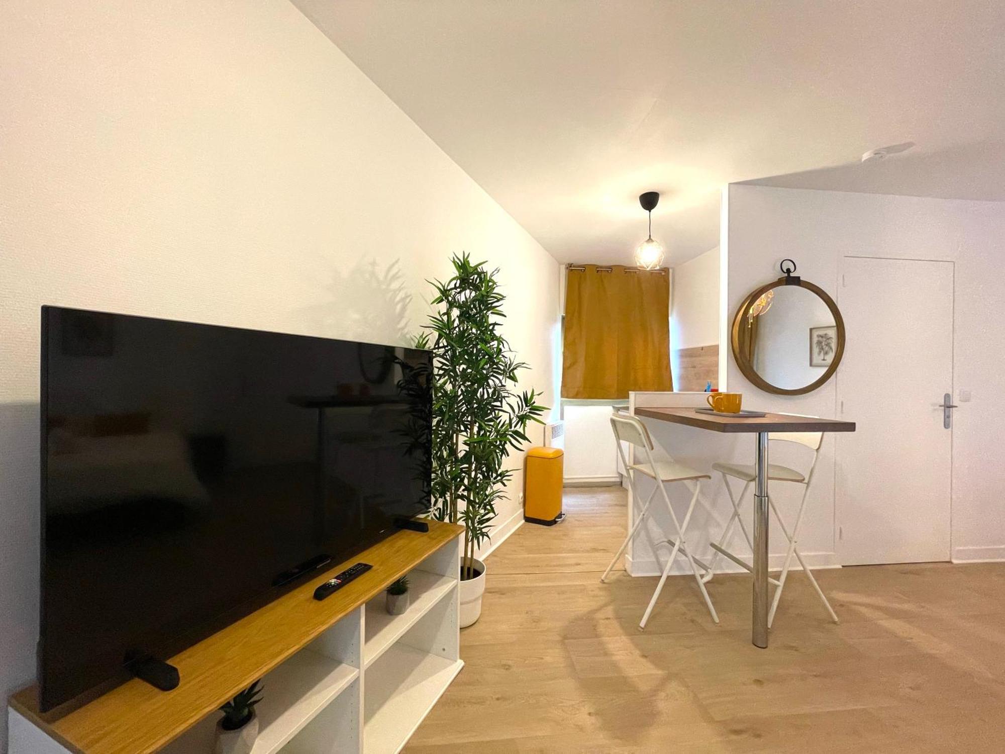 Les Entrepreneurs - Neufs Et Spacieux, Proche Rer C Et Aeroport Orly Apartment